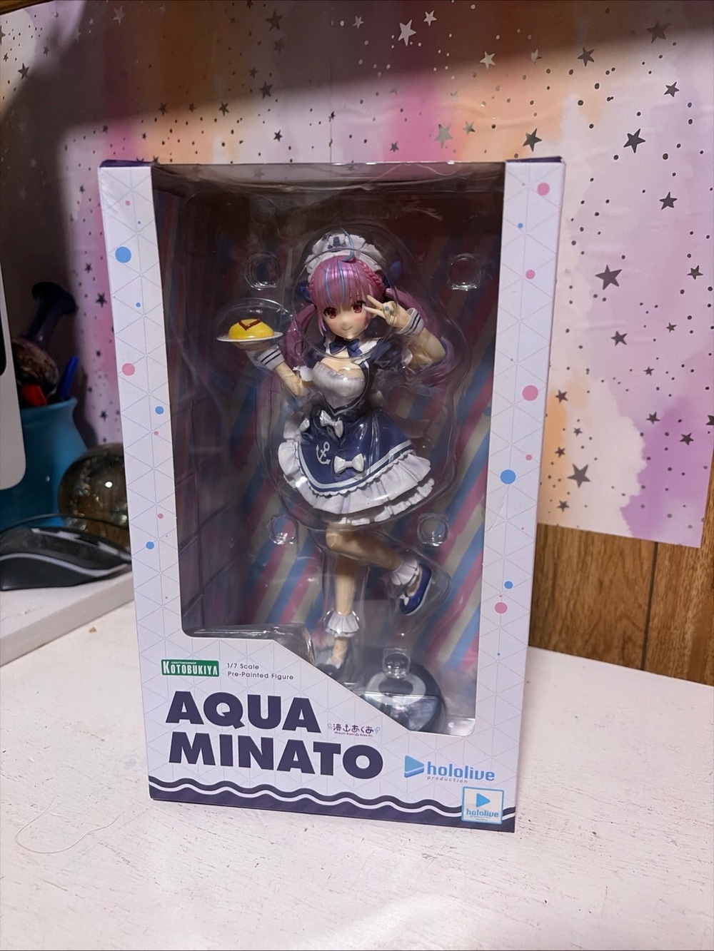 Aqua Minato Figure - Navy & White